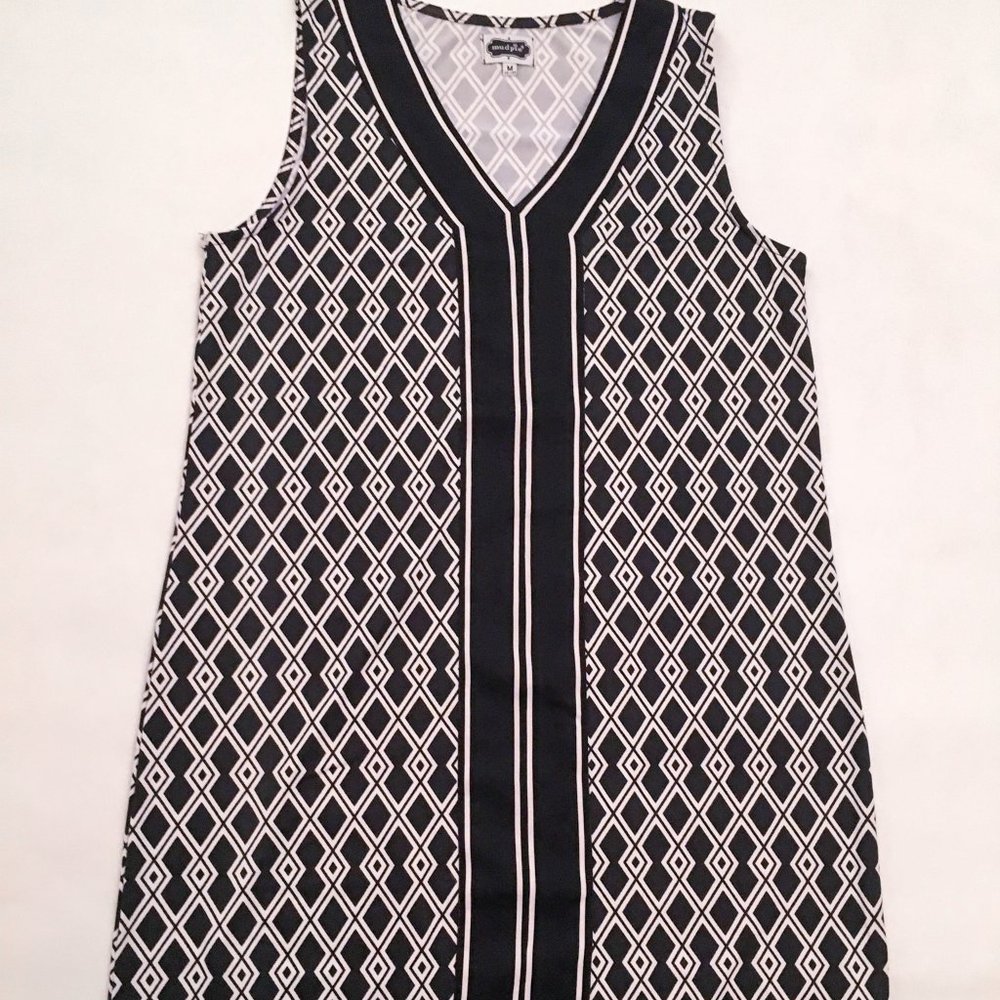 Mudpie Geometric Shift Dress Black and White Sz M